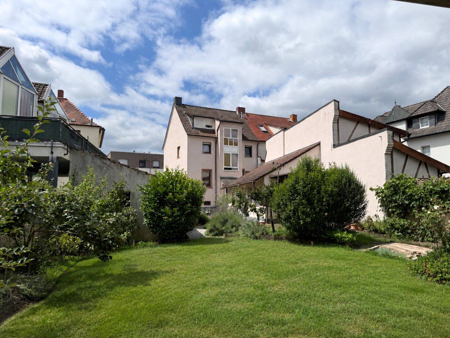 PLATZ FÜR DIE ZUKUNFT – 1-2 Familienhaus mit Innenhof, Anbau, Garage, Garten & großem Potenzial, 63179 Obertshausen