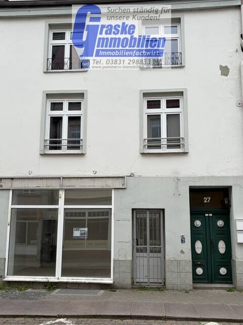 Eine modernisierte 2 Zimmerwohnung im DG eines sanierten kleinen Wohn-Geschäftshauses sucht einen neuen Mieter., 18439 Stralsund
