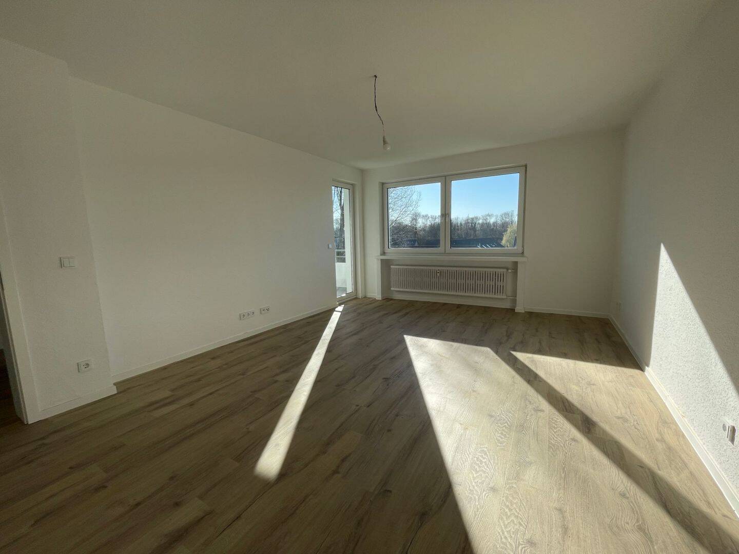Erstbezug nach Modernisierung*Balkon*Tageslichtbad*, 47179 Duisburg (Aldenrade Alt-Walsum Fahrn Vierlinden Wehofen)