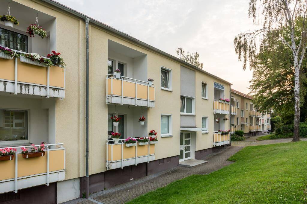 Casting für den besten Balkon-Nutzer der Stadt / Now casting: The city’s next balcony champion., 58119 Hagen (Hohenlimburg)