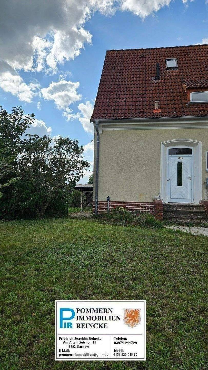 Am Stadtrand. Reihenendhaus mit Garagen und Carport!, 17389 Anklam