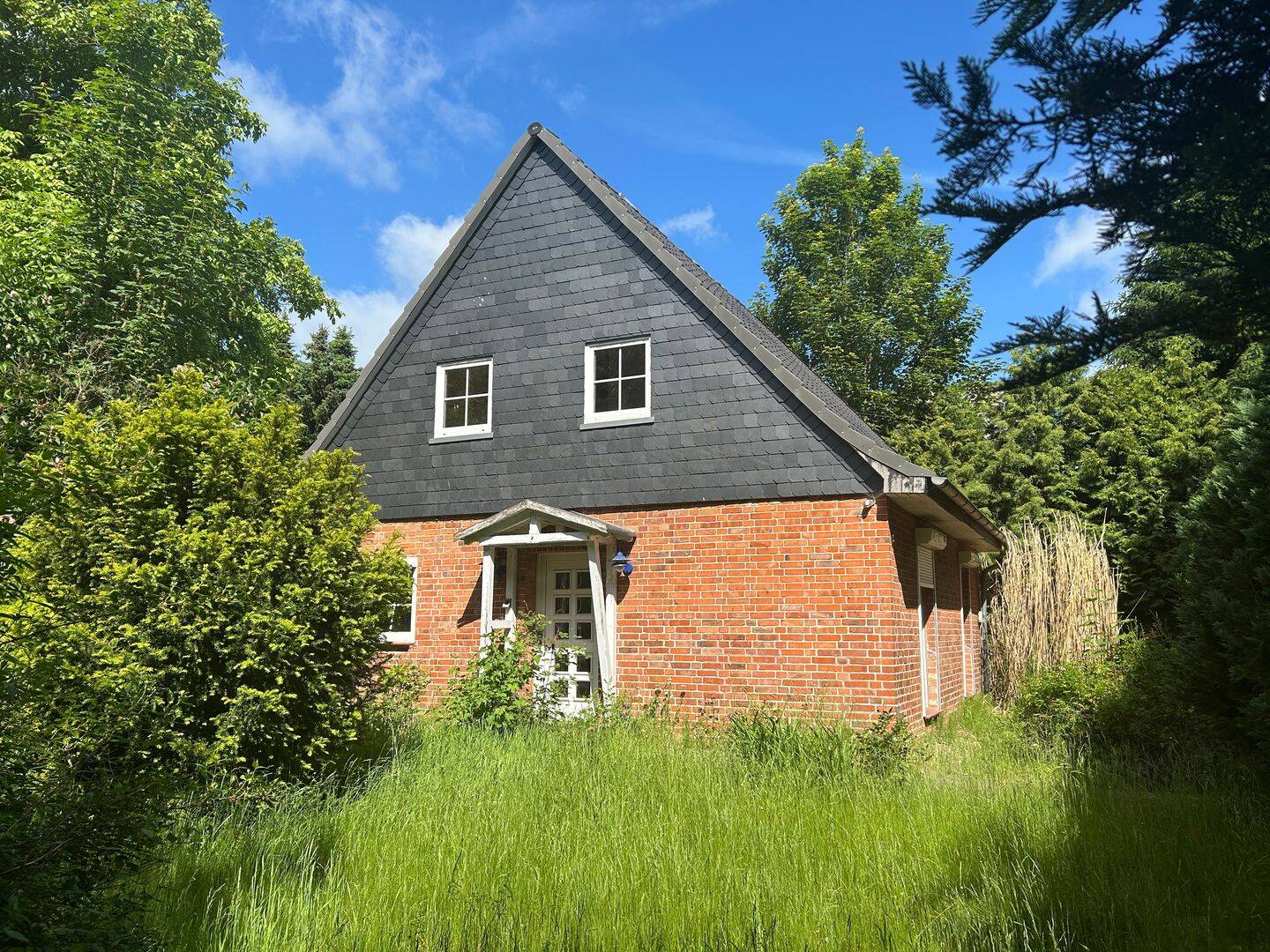 Einfamilienhaus mit Kamin und großen uneinsehbarem Grundstück in Dambeck, 19357 Dambeck