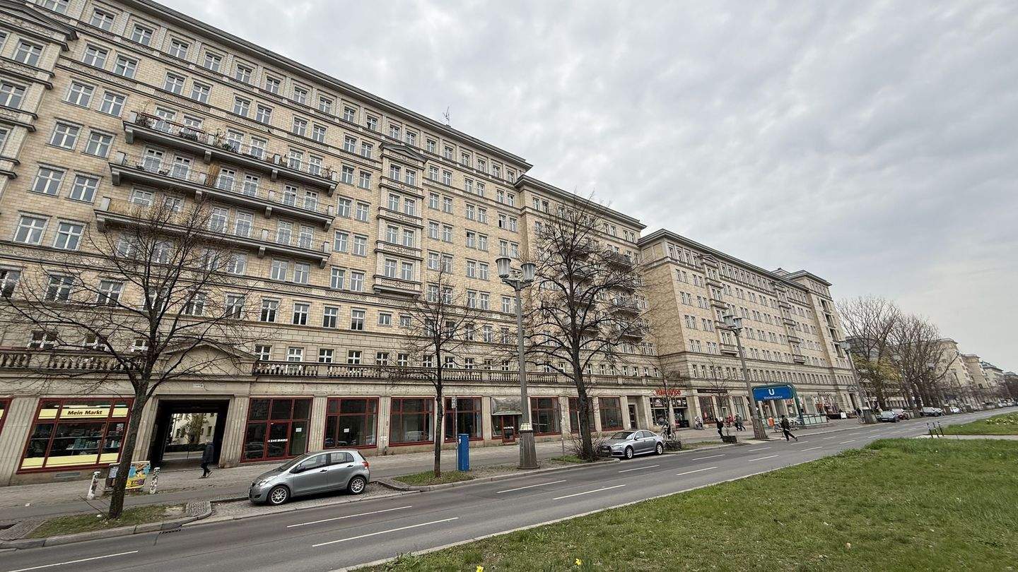 4-Zimmer-Wohnung in denkmalgeschütztem Wohnhaus, 10243 Berlin (Friedrichshain-Kreuzberg Friedrichshain)