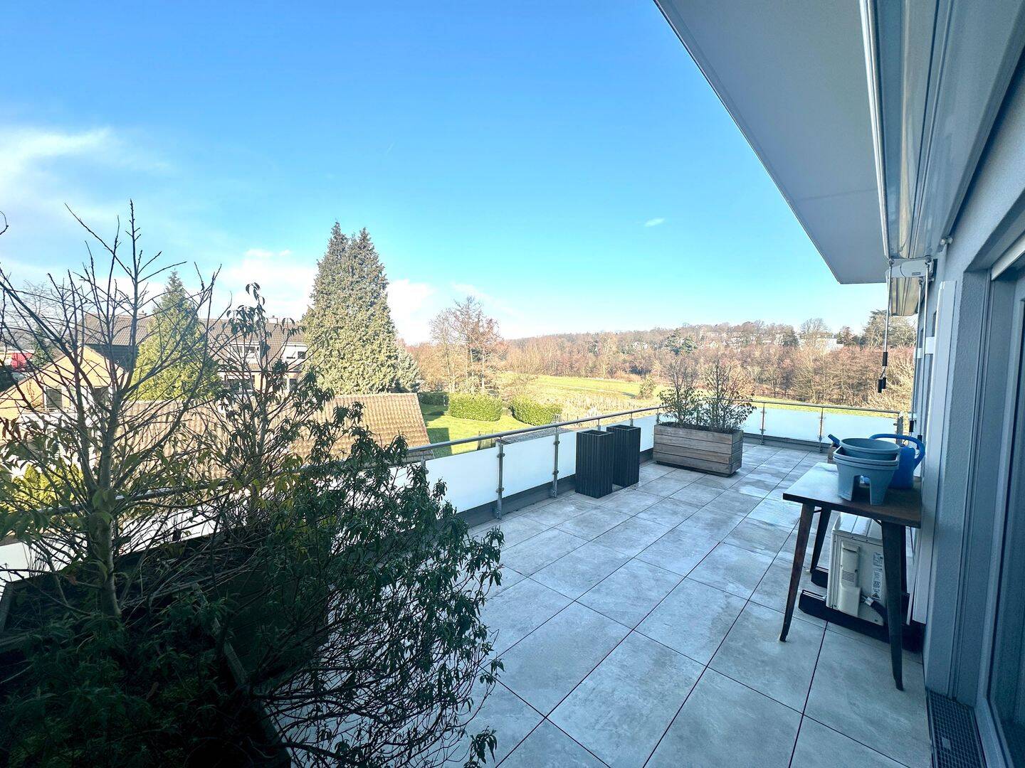 Barrierefreies Penthouse mit XL-Dachterrasse und Aufzug // Unverbaubarer Ruhrblick, 45219 Essen (Kettwig)