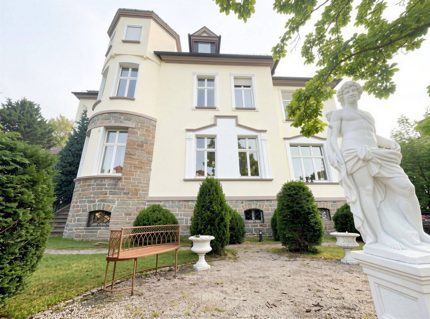 Stilvoll wohnen in einer Jugendstilvilla im Herzen des Sauerlands – 6 Zimmer auf 159 m², 58791 Werdohl
