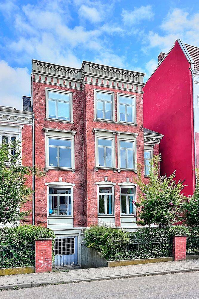 HL-St-Jürgen – Toplage! Eine seltene Gelegenheit. Wunderbare Altbauwohnung zu erwerben, 23564 Lübeck (Sankt Gertrud Sankt Jürgen)