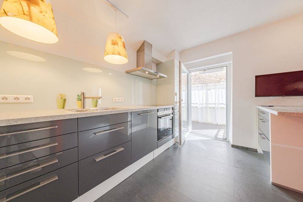 +++ AVERNET – ATTRAKTIVE 3-ZIMMER-DACHGESCHOSSWOHNUNG IN LÖRRACH-HAUINGEN +++, 79541 Lörrach