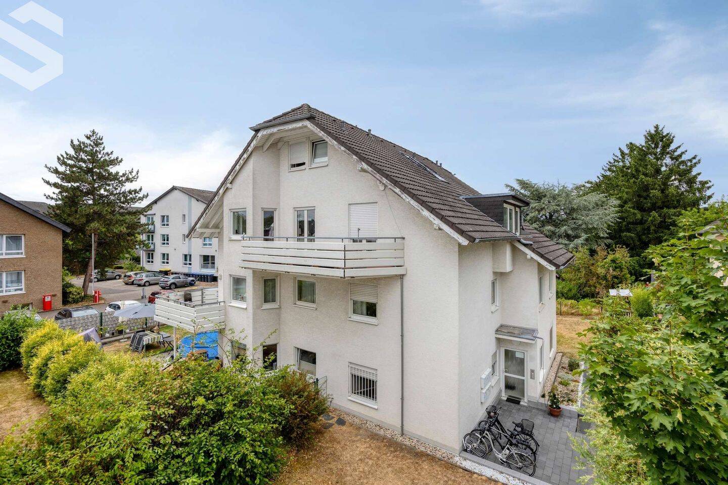 Eigentumswohnung mit Dachterrasse in Refrath, 51427 Bergisch Gladbach