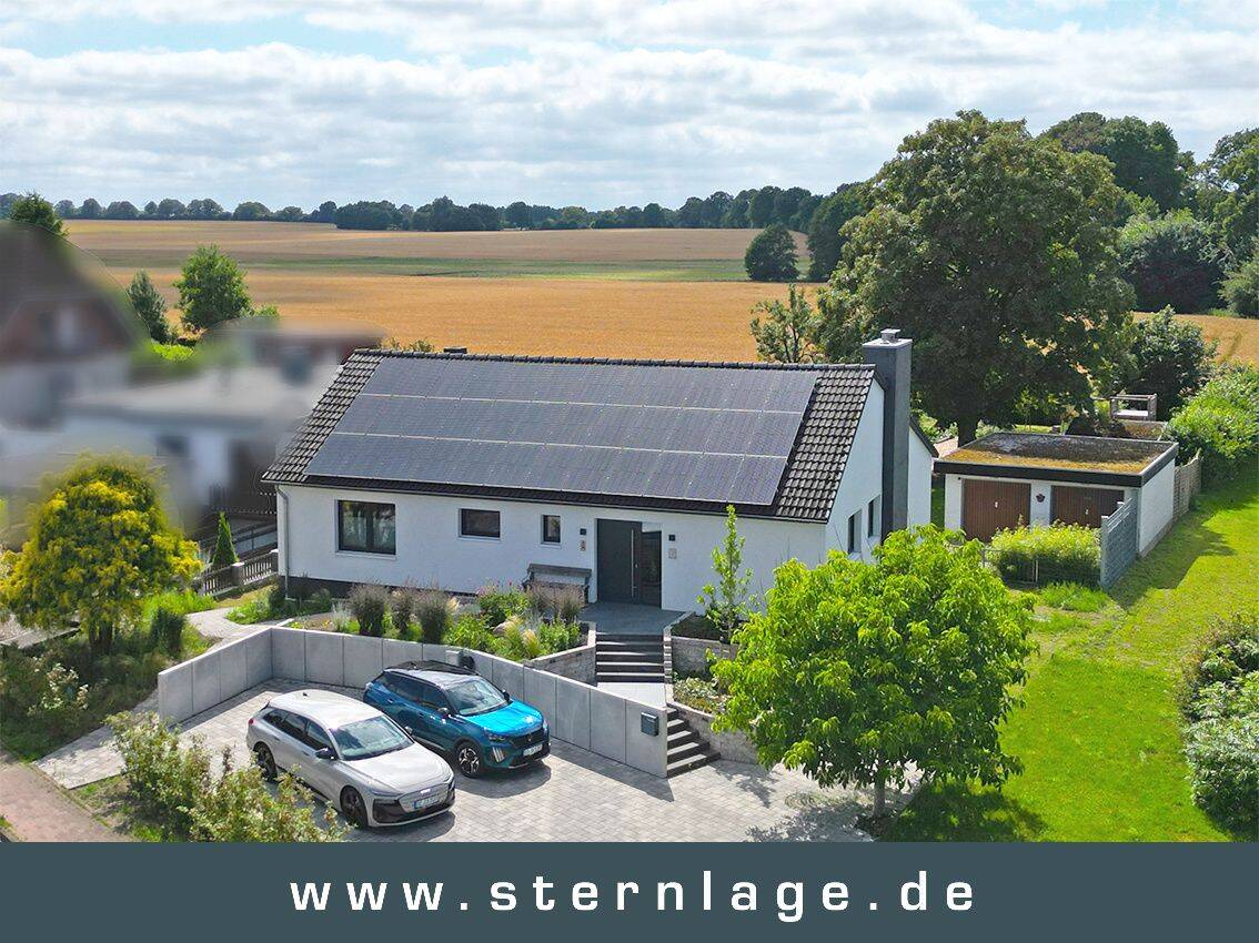 Neversdorf: Ankommen und wohlfühlen – hochwertig sanierter Bungalow mit Vollkeller auf großem Grundstück, 23816 Bebensee