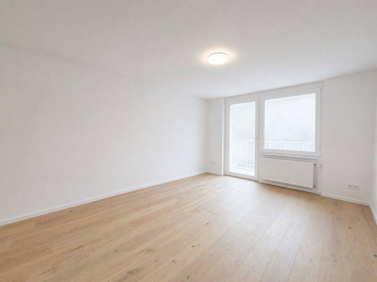 Ruhige Lage im Rückgebäude ! Renoviertes Appartement mit West-Balkon in Berg am Laim bei U-/S-Bahn, 81673 München (Berg am Laim)