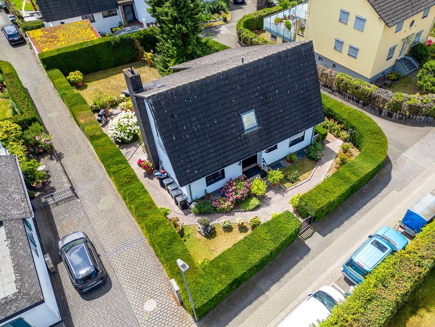 *Reserviert* EFH mit hochwertiger Ausstattung, Einliegeroption, Garten & Galerie, 65205 Wiesbaden