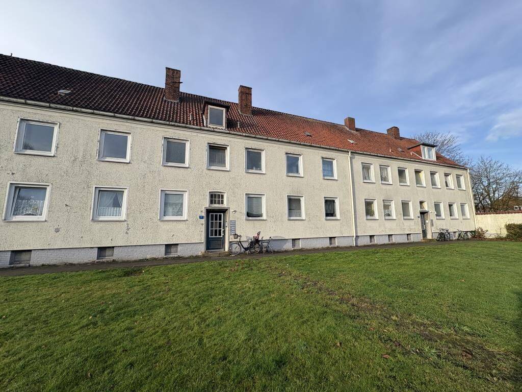 Renovierte 2-Zimmer-Nachbarwohnungen in Bremerhaven, 27570 Bremerhaven (Geestemünde)