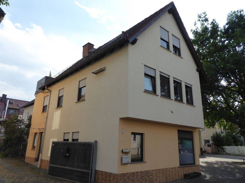 Gemütliches Zuhause mit Terrasse und Carport – ehemaliges Ladenlokal mit vielseitigen Möglichkeiten!, 35410 Hungen