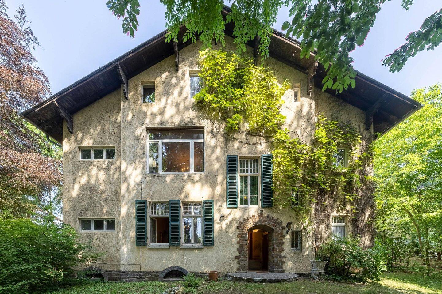 Historische Eleganz trifft auf parkähnliche Idylle – ein Anwesen mit Seele und Charakter, 56566 Neuwied