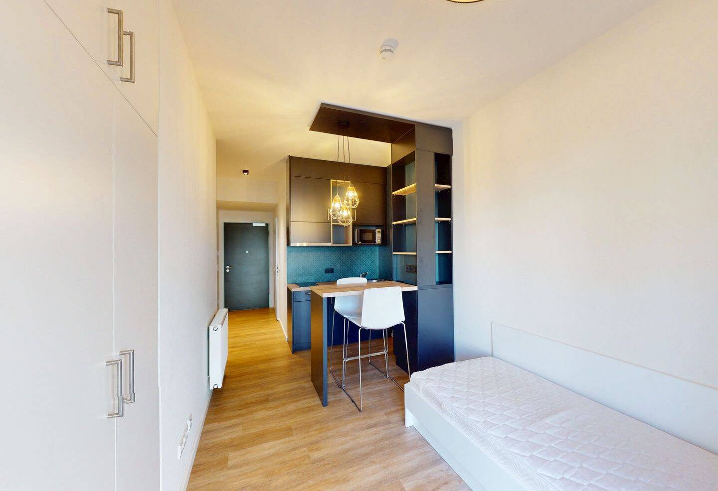 Gemütliches möbliertes Apartment – ideal für Singles, 60528 Frankfurt am Main (Niederrad Sachsenhausen Schwanheim)