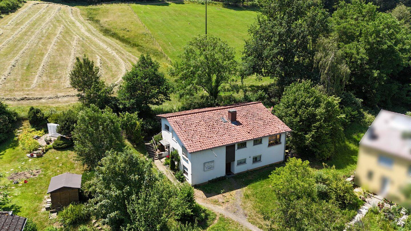 Architektonisches Wohnjuwel mit Einliegerwohnung – Großzügiges Zuhause in ruhiger Ortsrandlage, 79295 Sulzburg