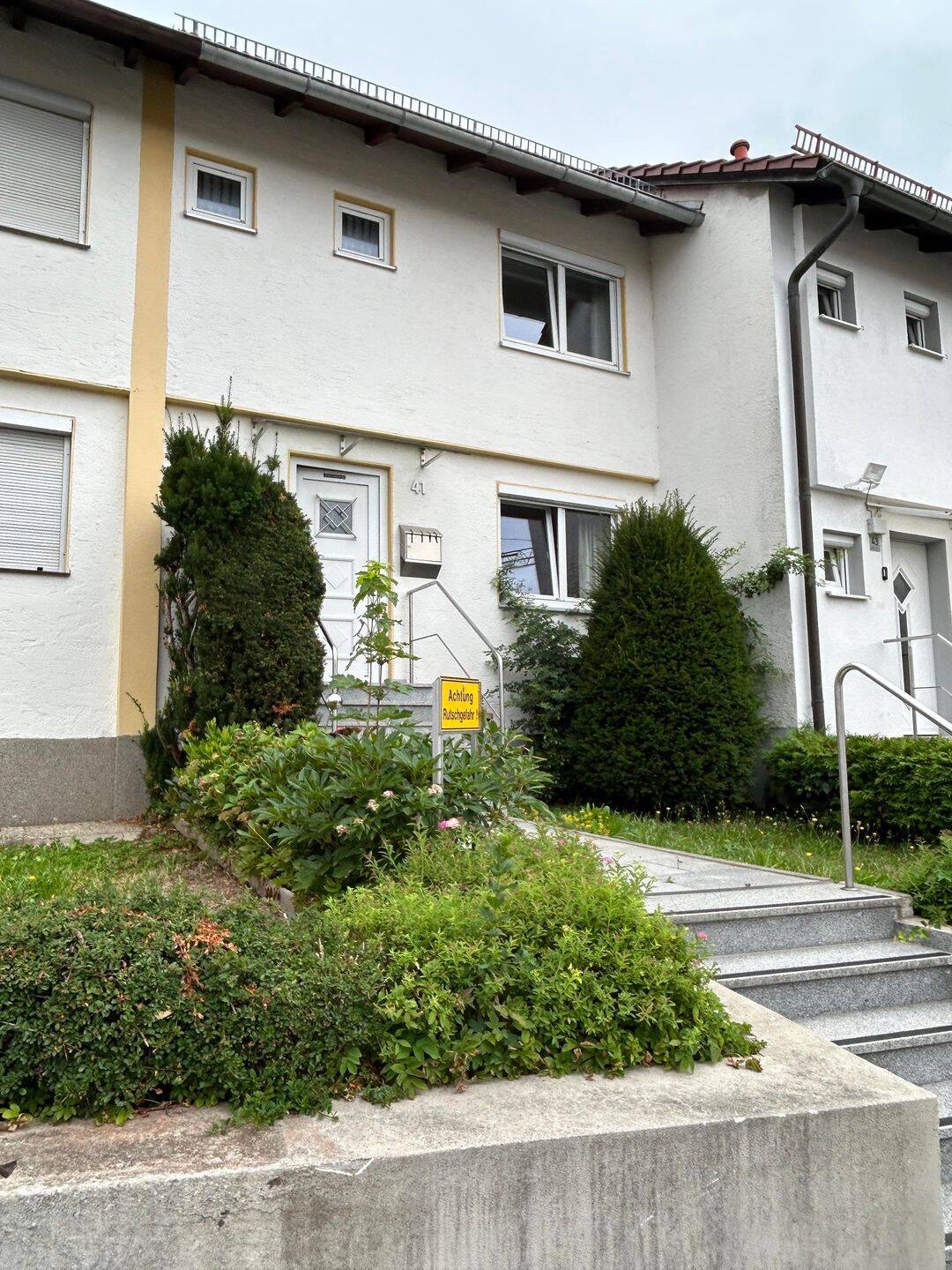 Eigenheim mit Garten und Garage, 93413 Cham