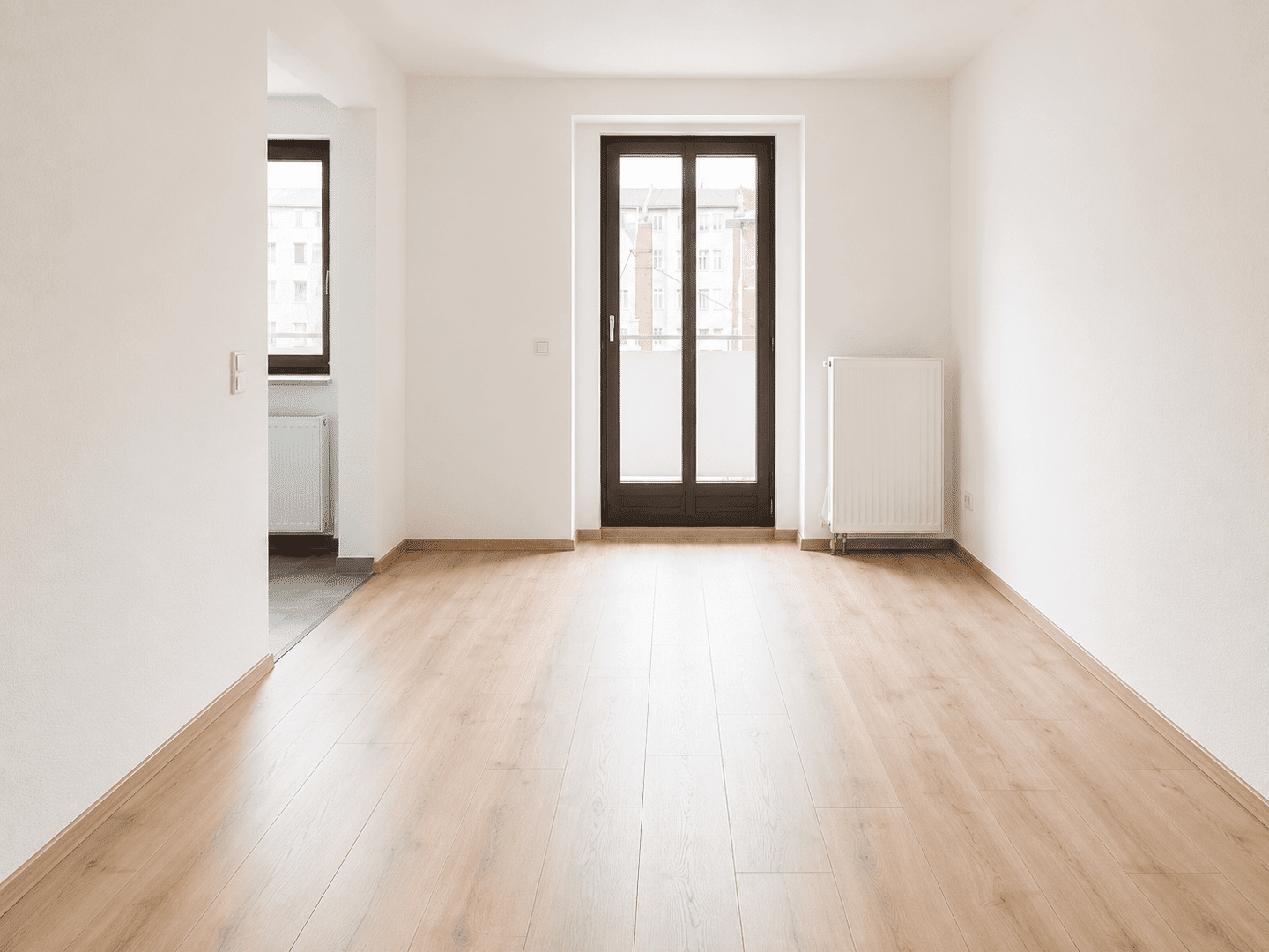 gemütliche 2-Raumwohnung in zentraler Innenstadtlage mit hofseitigem Balkon und Einbauküche!, 2826 Görlitz