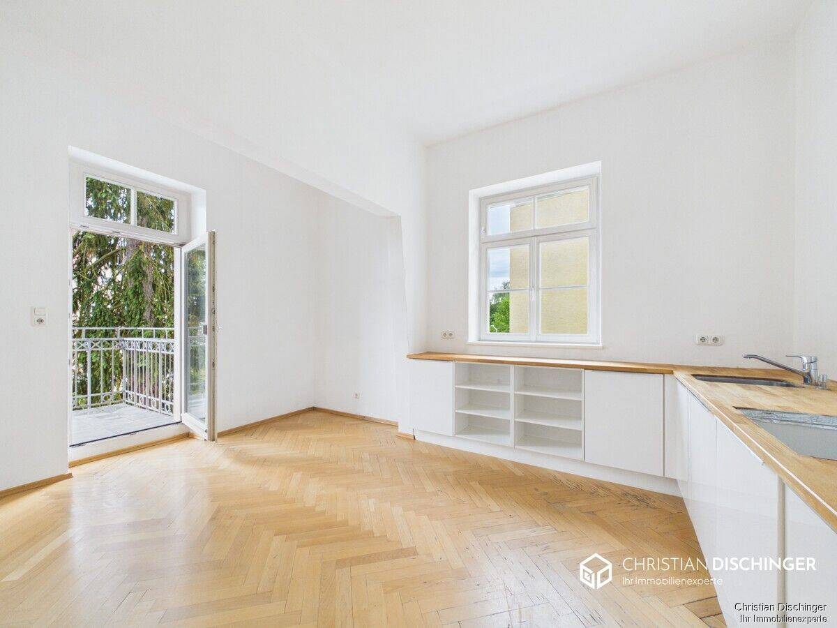 Eine seltene Wohngelegenheit am Herzogspark – Großzügige Altbauwohnung in Bestlage, 93049 Regensburg (Großprüfening-Dechbetten-Königswiesen Innenstadt Westenviertel)
