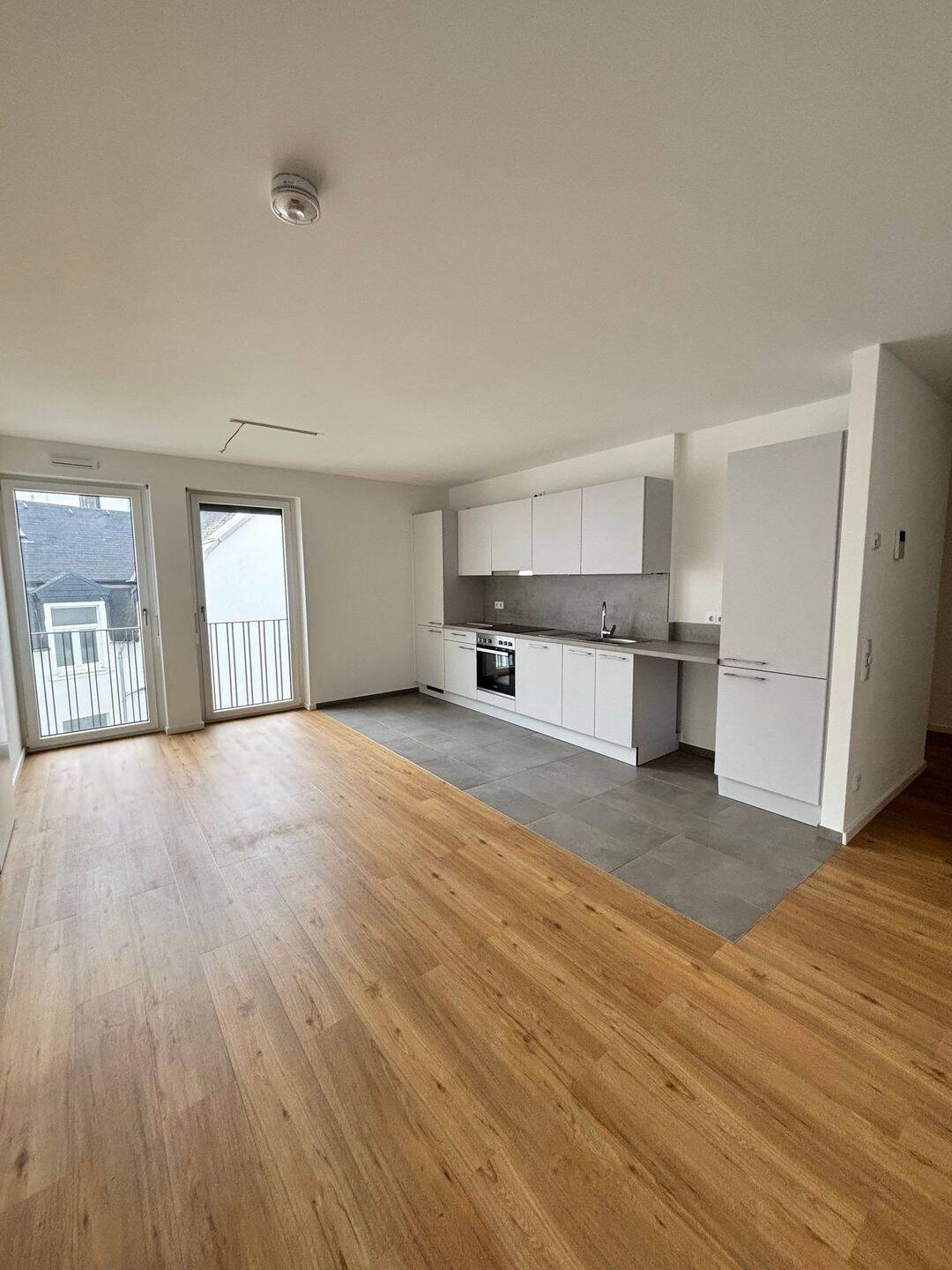 Moderne 3-Zimmer-Terrassenwohnung mit Balkon in Frankfurt am Main, 60329 Frankfurt am Main (Bahnhofsviertel Gallus Gutleutviertel Innenstadt)
