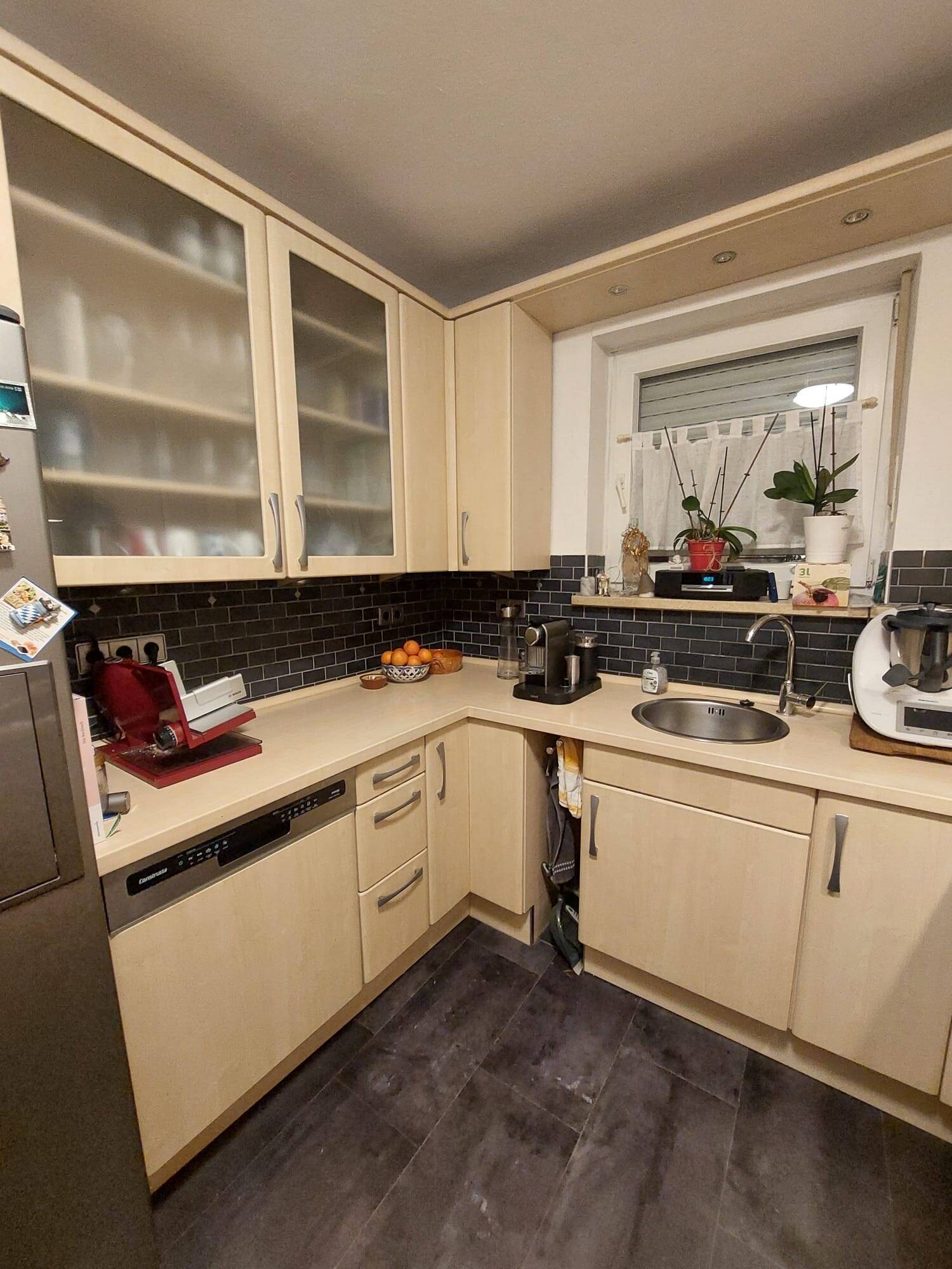Landshut-Auloh 95 qm , 3 Zimmer Wohnung, EBK, Erdgeschoss mit Wintergarten und Garten, Saaleweg, Kleine Wohneinheit im Grünen, 84036 Landshut