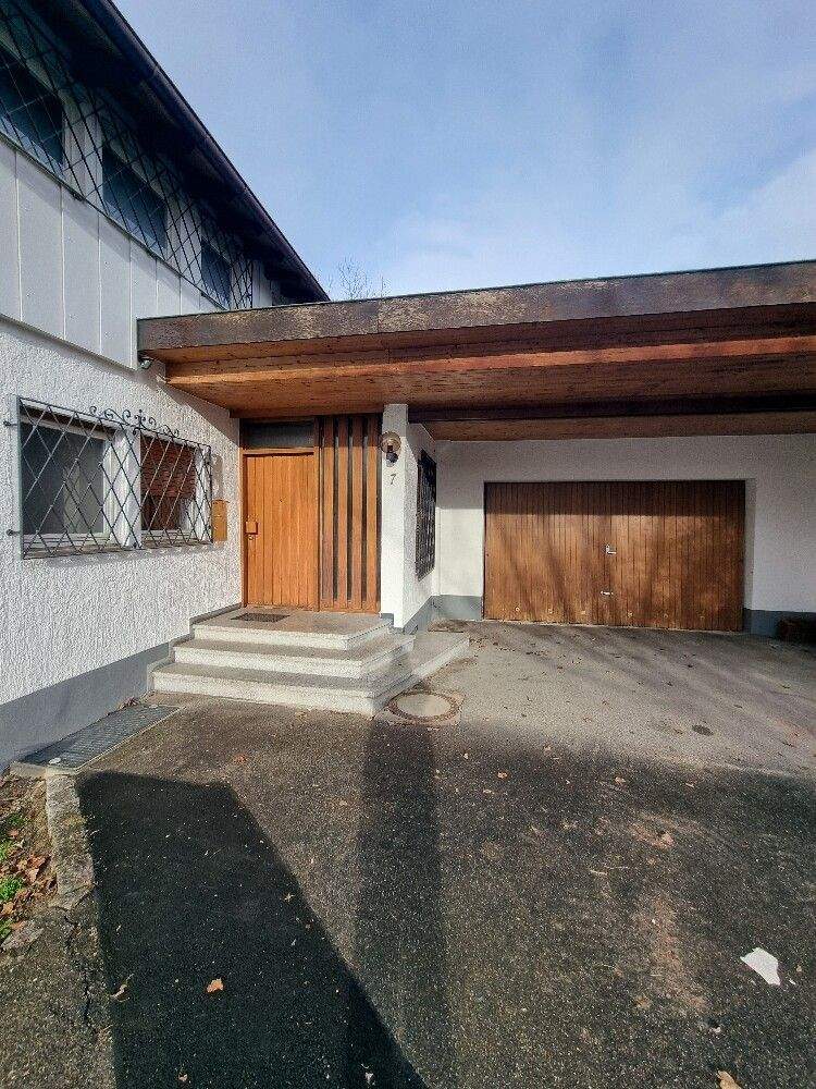 Sehr gutes Grundstück mit klassischem Einfamilienhaus für die große Familie, 72379 Hechingen