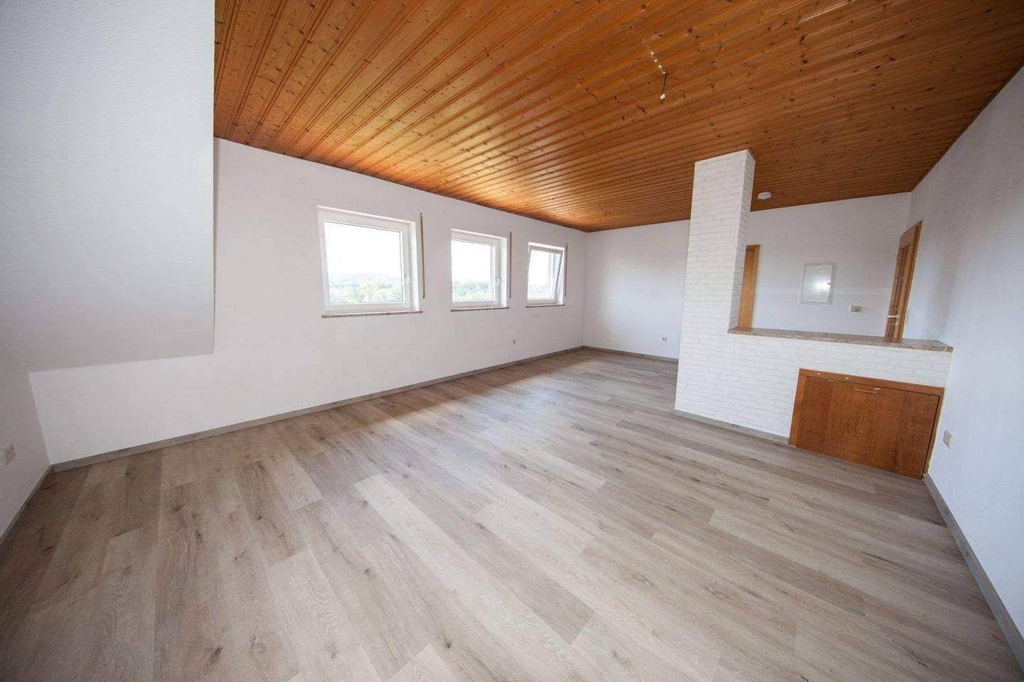 PREIS ANGEPASST !!BESTE LAGE!! Seltene Gelegenheit! Gemütliche 3-Zimmer ETW! Sofort selbst nutzen oder vermieten!, 96476 Bad Rodach