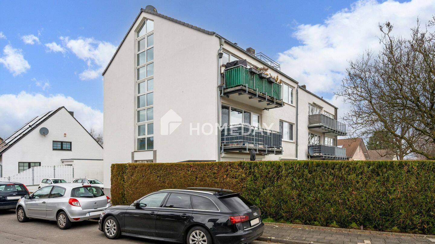 Eine Wohnung mit Perspektive: 4 Zimmer, klarer Schnitt und Balkon, 52249 Eschweiler