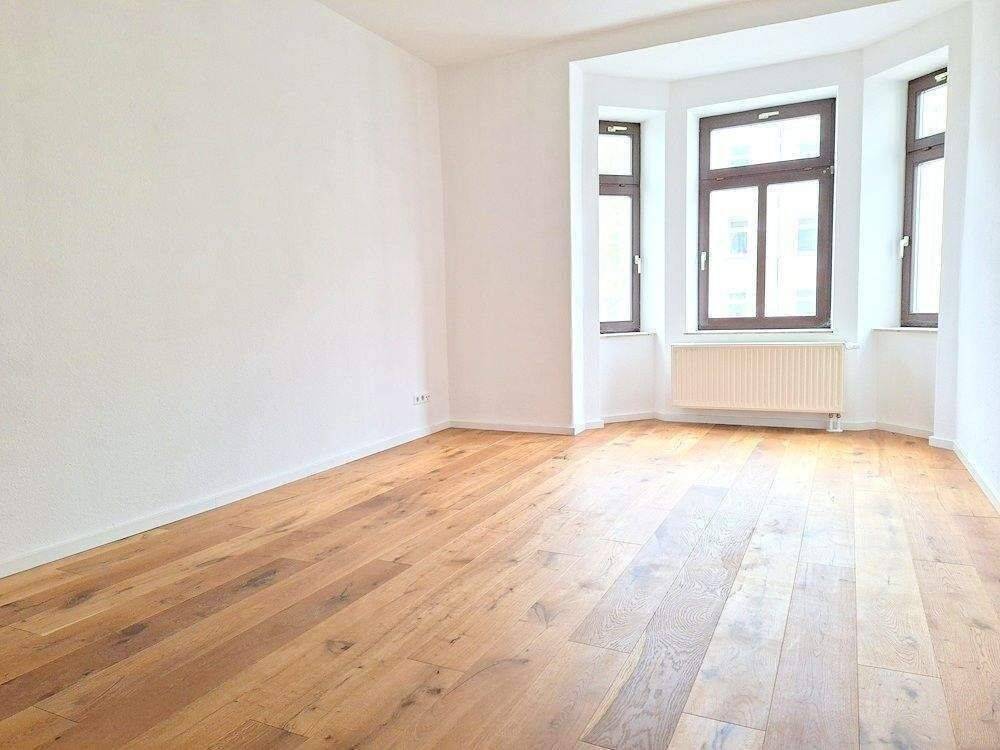 !! 4-Zimmer-Wohnung mit Parkett, Wanne und Dusche und Balkon !!, 9130 Chemnitz (Hilbersdorf Sonnenberg Yorckgebiet Zentrum)