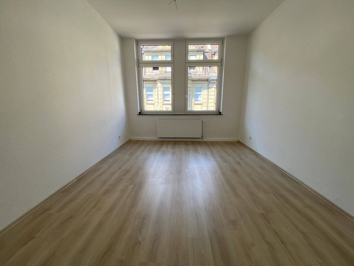 Frisch renovierte Wohnung, 47166 Duisburg