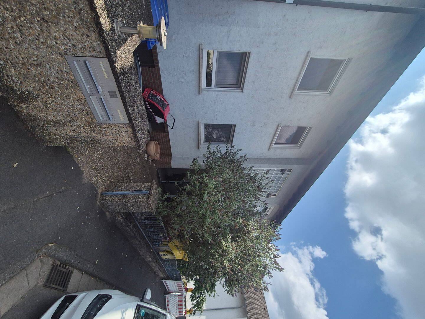 4-Zimmer Wohnung (105 m²) mit Balkon, Fußbodenheizung&Wärmepumpe, 63791 Karlstein a. Main