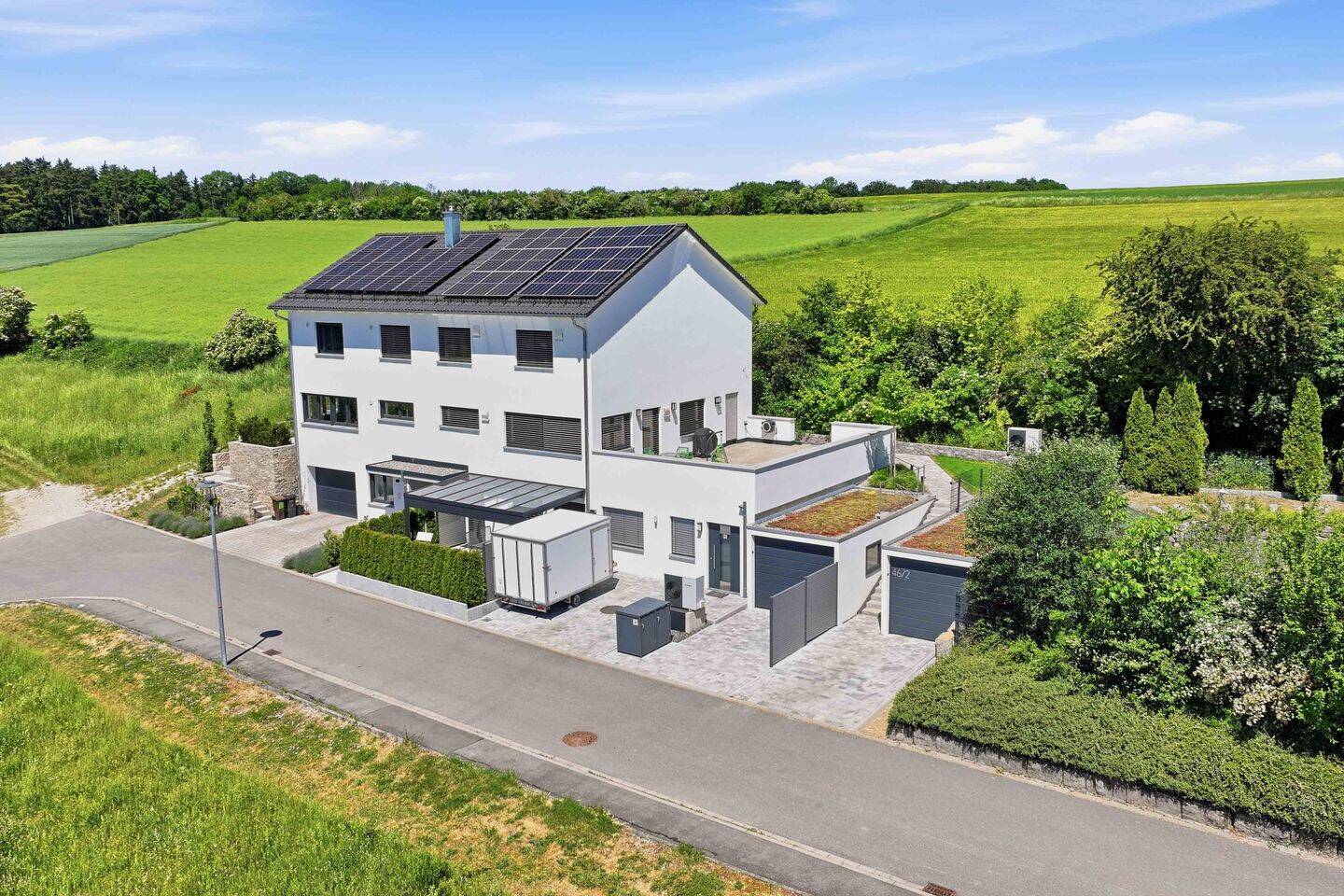 Einzigartig! Neuwertige 4,5 Zimmer Maisonette-Wohnung mit modernen Highlights, 89605 Altheim