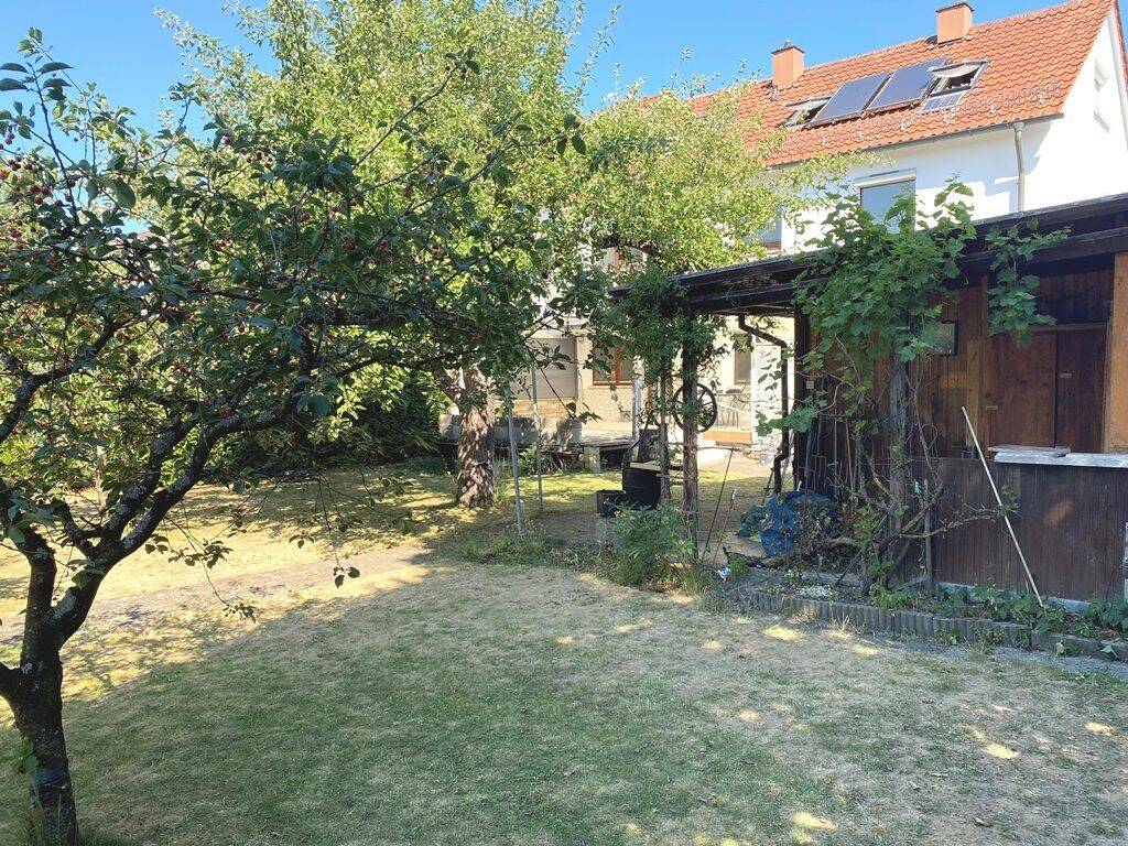 Neu-Ulm: Modernisiertes Mehrfamilienhaus (DHH) mit idyllischem Garten in Donau-Nähe, 89231 Neu-Ulm