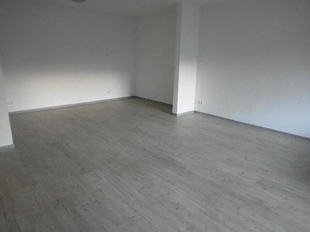 Ruhig im Zentrum! 1,5 – 2 Zi.-Whg. mit Dusche, Balkon, hochwertiger Einbauküche und Kfz.-Platz!, 31785 Hameln