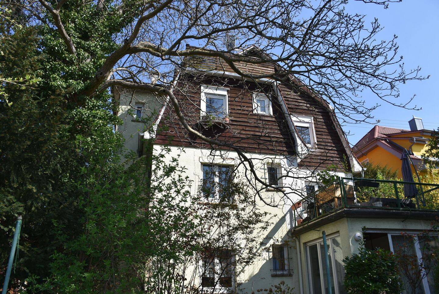 FREISTEHENDES 3-FAMILIEN-HAUS IN BEVORZUGTER WOHNLAGE, 71638 Ludwigsburg