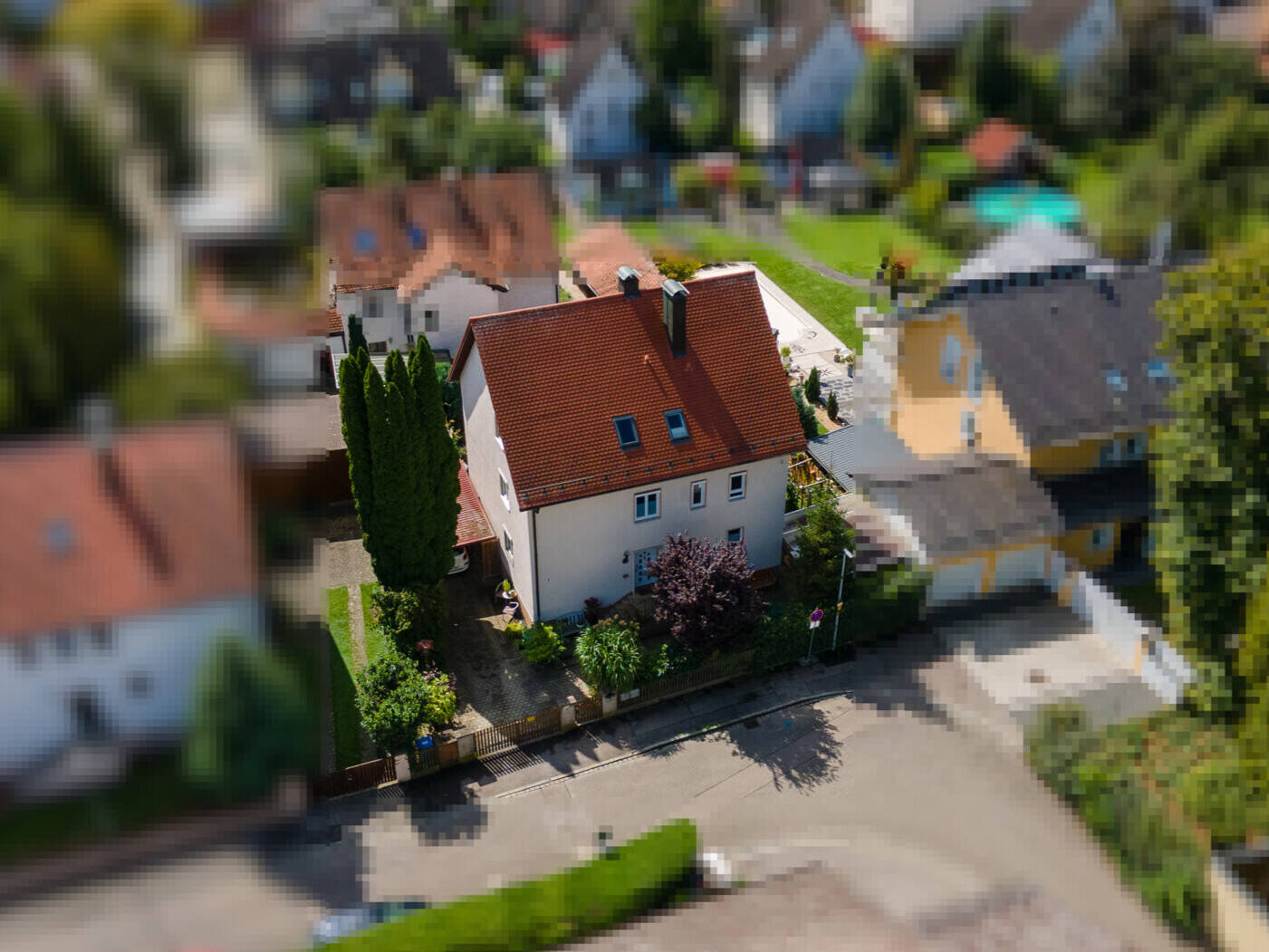 2-3 Familienhaus mit individuellen Nutzungsmöglichkeiten in zentraler Lage, 84030 Landshut (Industriegebiet)