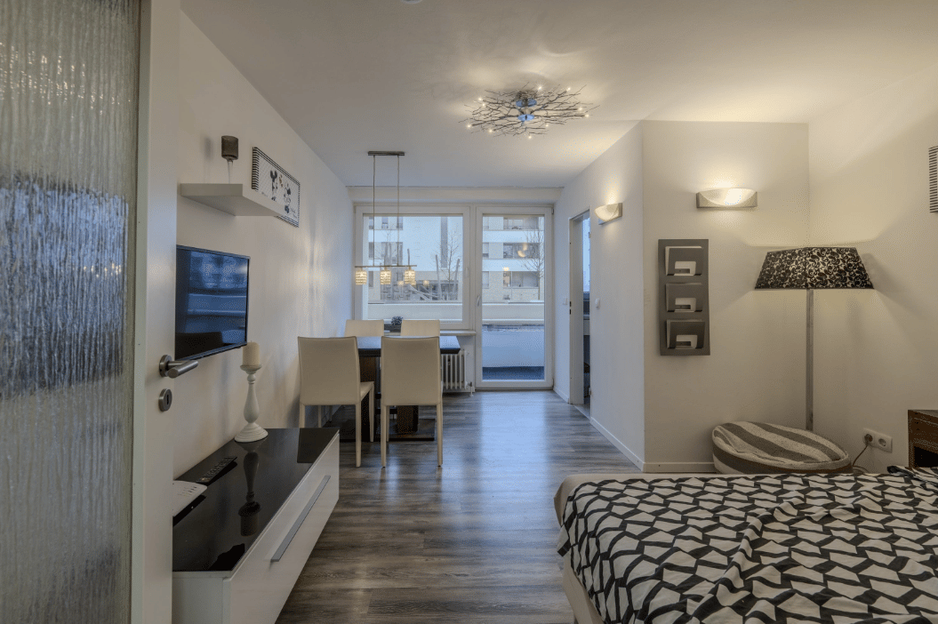 Modern und möbliert! Apartment nahe Luitpoldpark und U-Bahn Milbertshofen, 80807 München (Milbertshofen-Am Hart Schwabing-Freimann)
