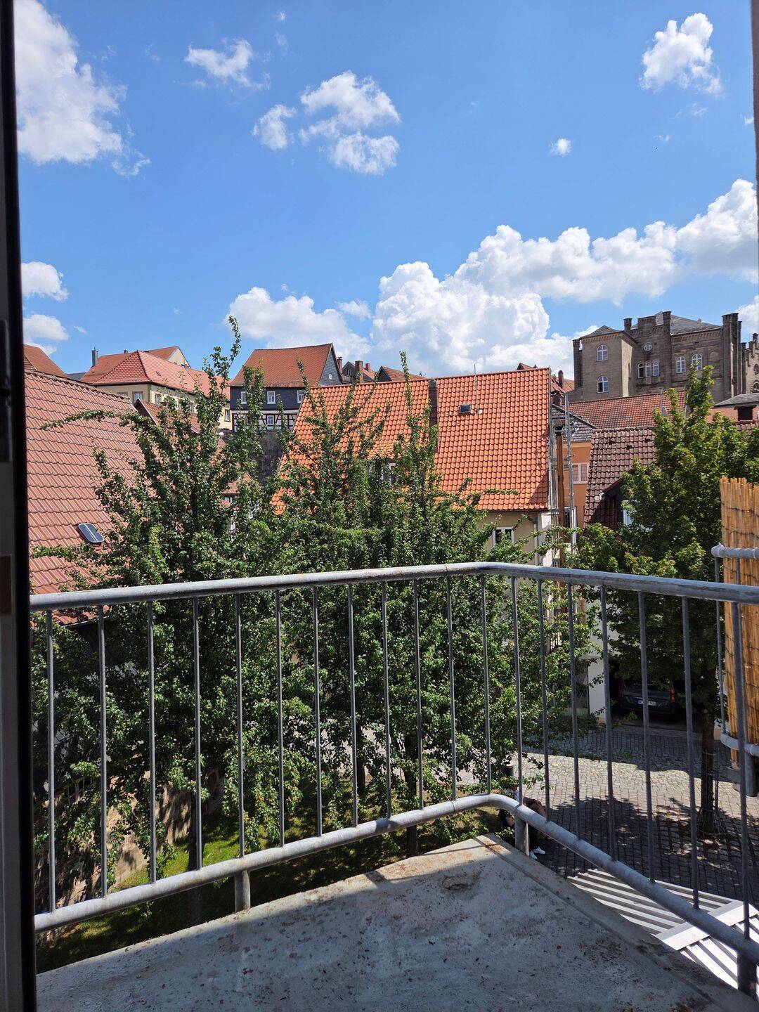 Dachgeschosswohnung mit Balkon und Tiefgarage in der Rosenau + Neue Einbauküche, 96317 Kronach