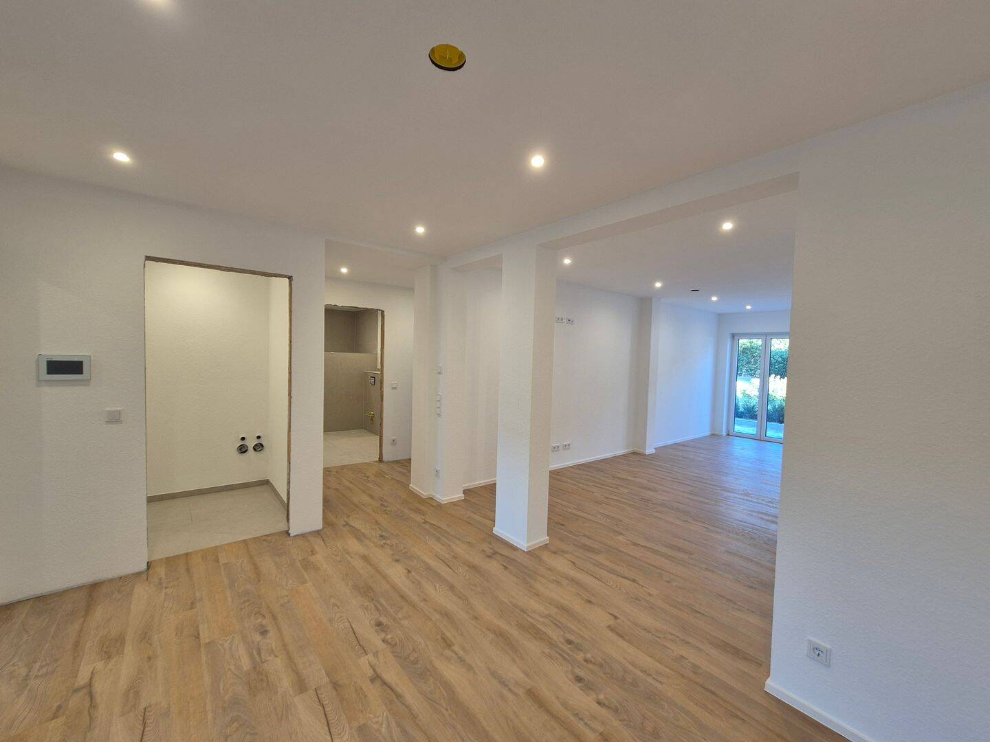 Kernsanierte 2,5-Zimmer-Wohnung mit Terrasse zu vermieten – Erstbezug!, 97990 Weikersheim