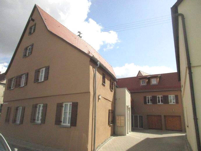 Mitten in der Altstadt: Gepflegte 2 Zimmer Wohnung mit Einbauküche, 86720 Nördlingen