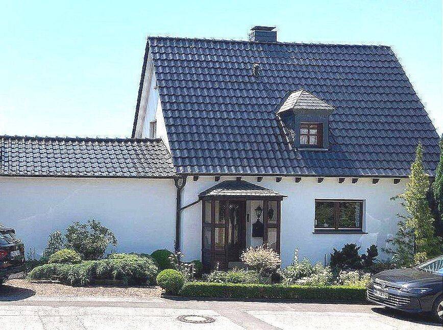 Sehr schönes freistehendes 1-Familienhaus mit gr. Garten und Garage in ländlicher Lage von Menden-Schwitten zu verkaufen, 58708 Menden (Sauerland)