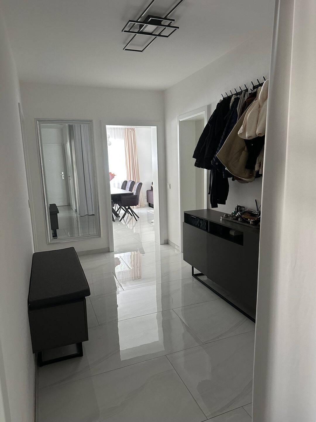 Helle, geräumige, vollständig sanierte & renovierte 4-Zimmer-Wohnung mit 105 m² im Stadtkern von Gütersloh, 33330 Gütersloh