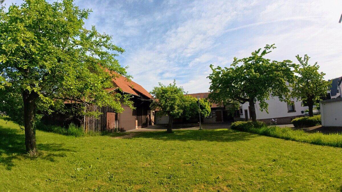 MALERISCHE, AUSBAUFÄHIGE HOFREITE MIT VIEL PLATZ FÜR HANDWERKER ODER HOBBYBASTLER, 64823 Groß-Umstadt