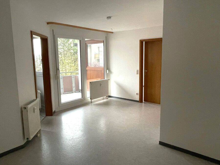 Provisionsfrei* 2 Zimmer OG Wohnung mit Balkon,TG Stellplatz und Aufzug bezugsfrei, 73207 Plochingen