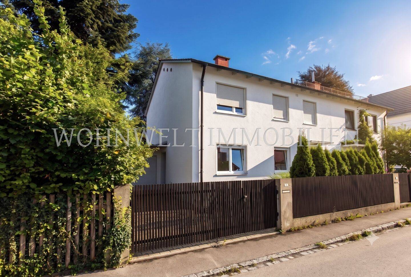 Familien-Idyll mit kompakter Einliegerwohnung & großem Garten, 81477 München (Thalk. Obersendl.-Forsten-Fürstenr.-Solln)