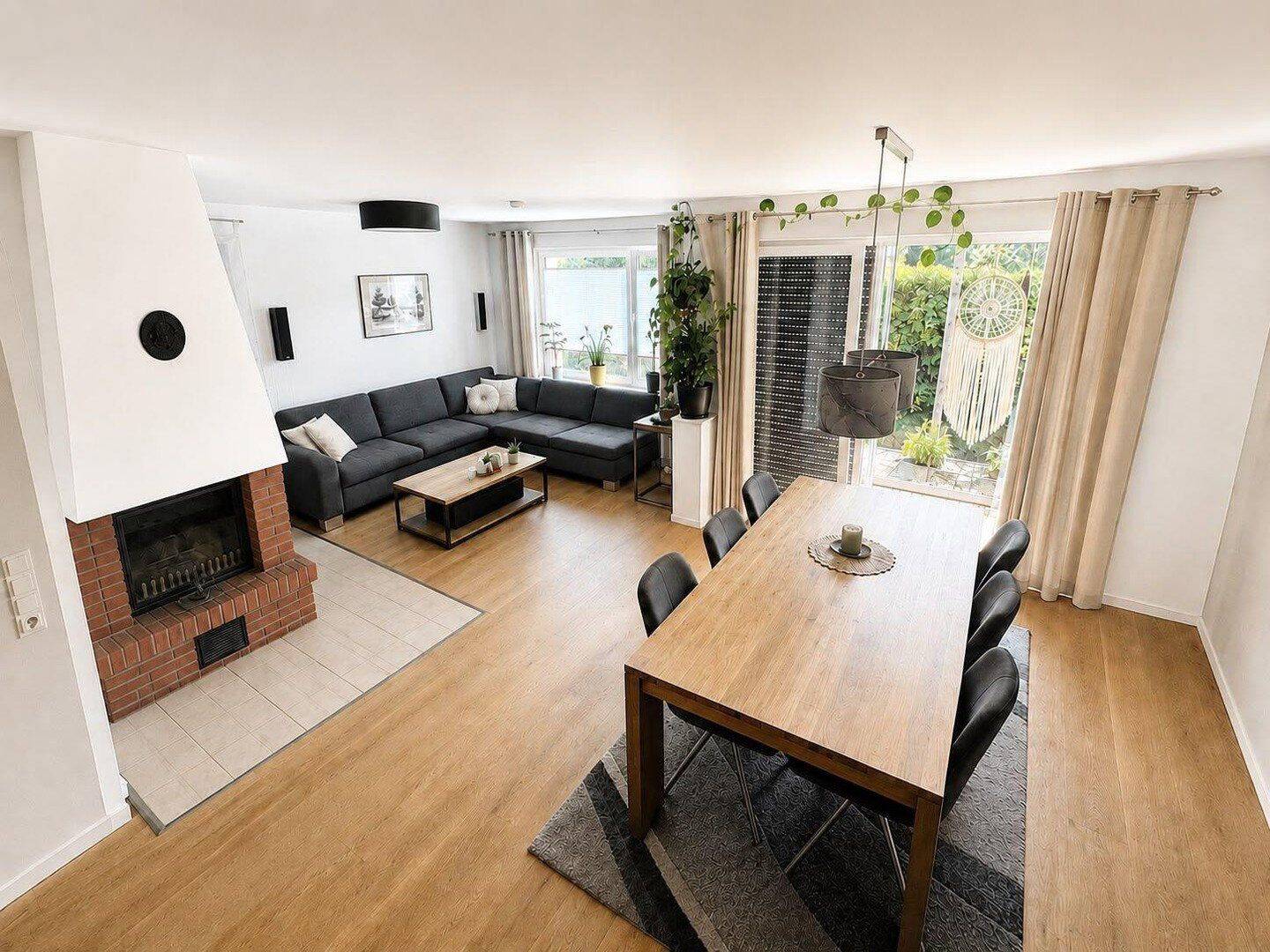 Sehr schönes modernes Reiheneckhaus mit offenem Kamin, Garten und Garage in Kelkheim, 65779 Kelkheim (Taunus)