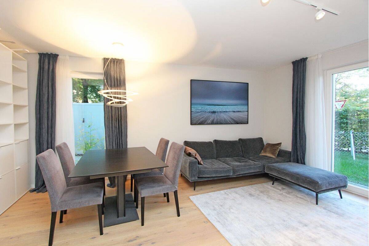 Modern möbliertes 2-Zi-Business-Apt mit kleinem Garten in München-Harlaching, 81545 München (Untergiesing-Harlaching)