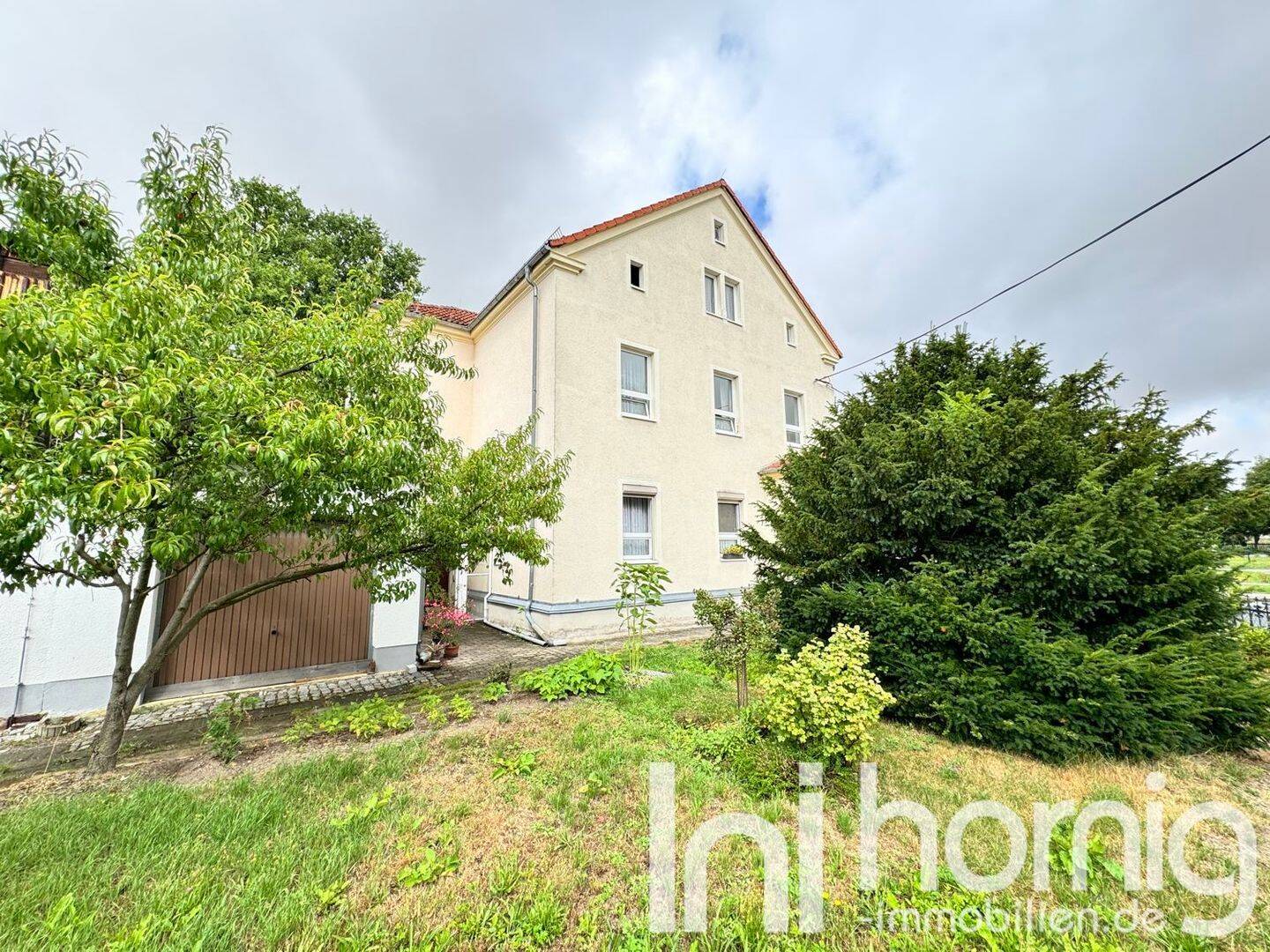 2-Familienhaus mit Möglichkeit für 3 WE und Ladengeschäft im Herzen von Eibau, 2739 Kottmar