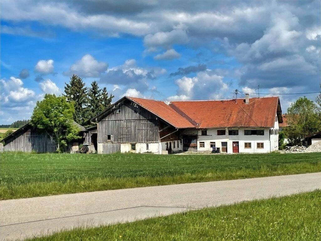 Bauernhaus auf großem Grundstück – Natur pur!, 87764 Legau