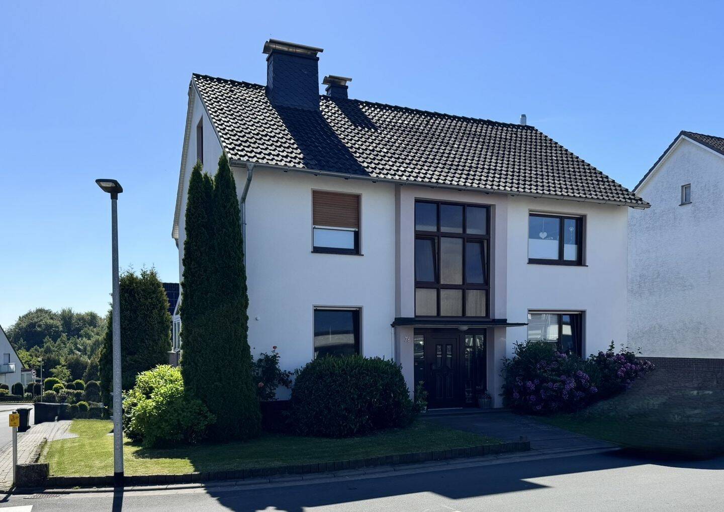 Gepflegtes Zweifamilienhaus mit Ausbaupotenzial in Oesede, 49124 Georgsmarienhütte